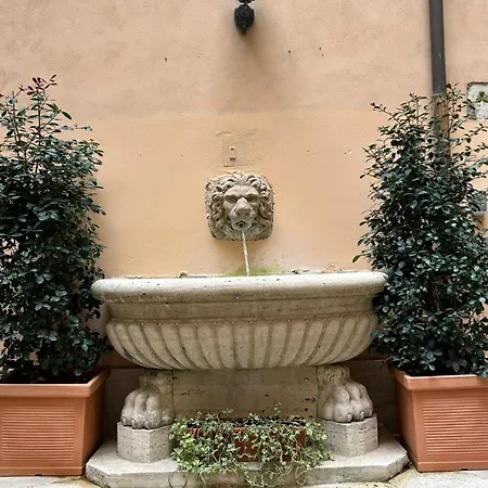 Mommy's - Pantheon House *