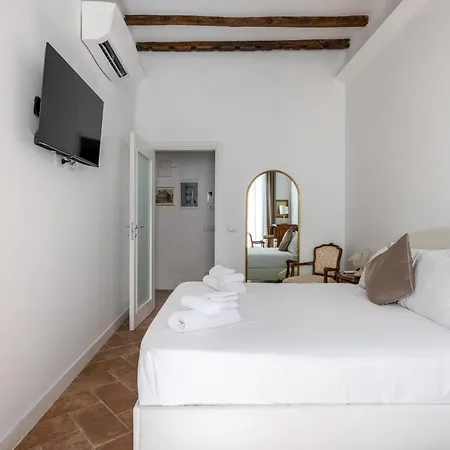 Apartment Pantheon House By Varental Rome