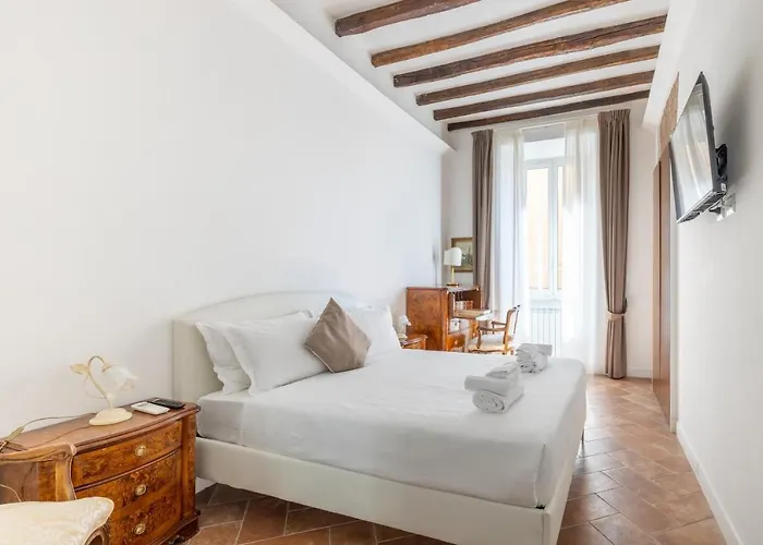 Mommy's - Pantheon House Apartment